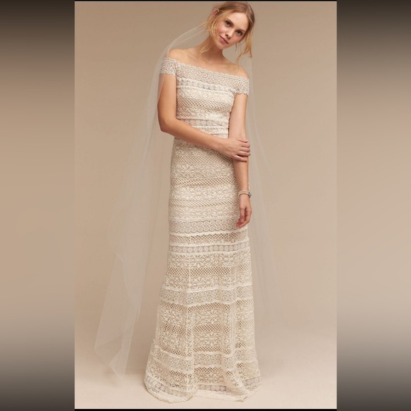Tadashi Shoji Embroidered Lace Wedding Dress | 2 - Picture 3 of 16